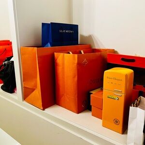 Meet your Posher, Laura